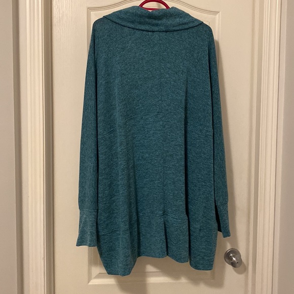 Green polyester mid length cardigan - Picture 2 of 4